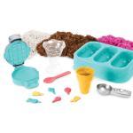Kinetic Sand, Playset Gelati Deliziosi, Sabbia Cinetica Profumata, Sabbia Magica e Colorata 454gr, Accessori Gelato Inclusi, Giocattoli per Bambini e Bambine, 3+ anni thumbnail 4