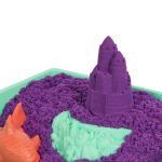 Contenitore per la sabbia Kinetic Sand, 454 g di sabbia da gioco viola, sabbiera, 4 formine e attrezzi, giocattoli sensoriali per bambini dai 3 anni in su thumbnail 6