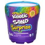Kinetic Sand - Contenedor Sorpresa, hecha con arena natural, juguetes sensoriales para niños de 3 años en adelante (los estilos pueden variar)